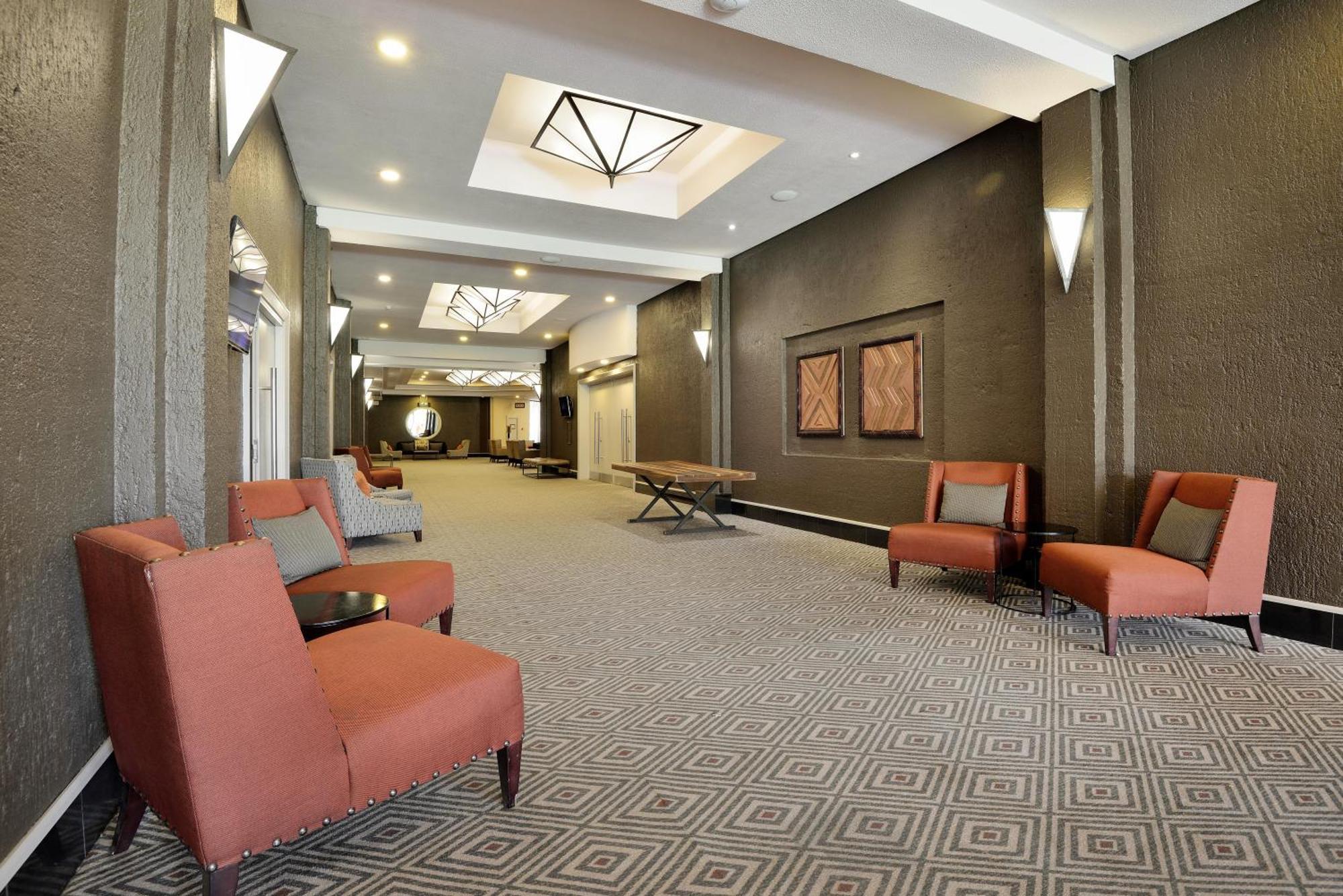 Windhoek Country Club Resort Exterior photo