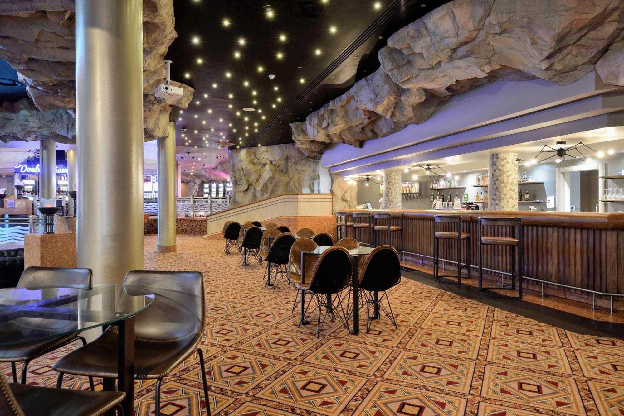 Windhoek Country Club Resort Exterior photo