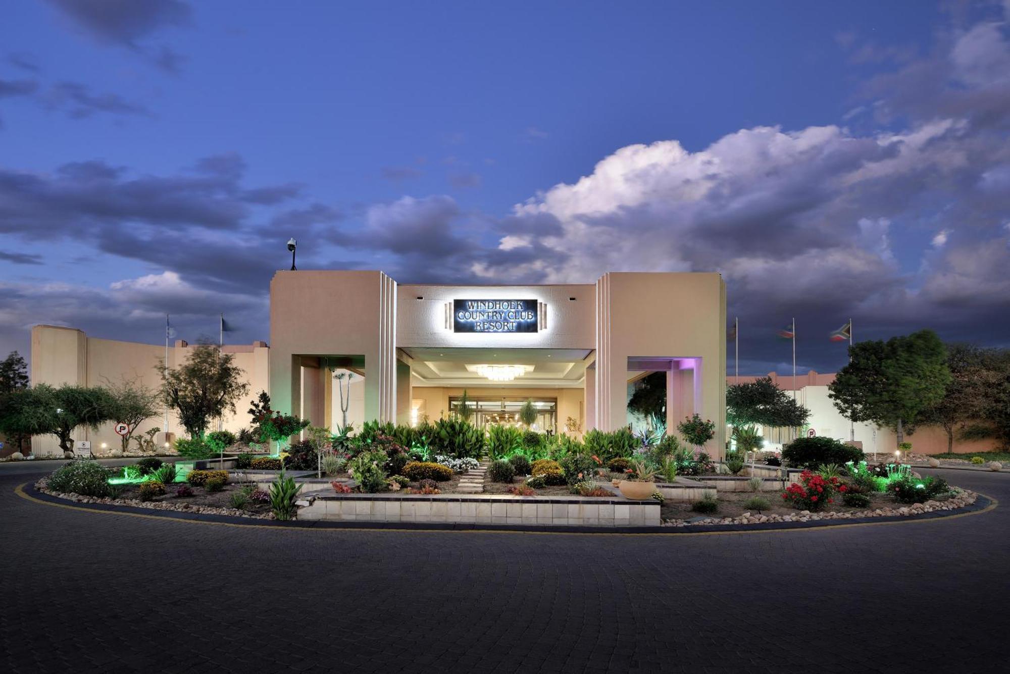 Windhoek Country Club Resort Exterior photo