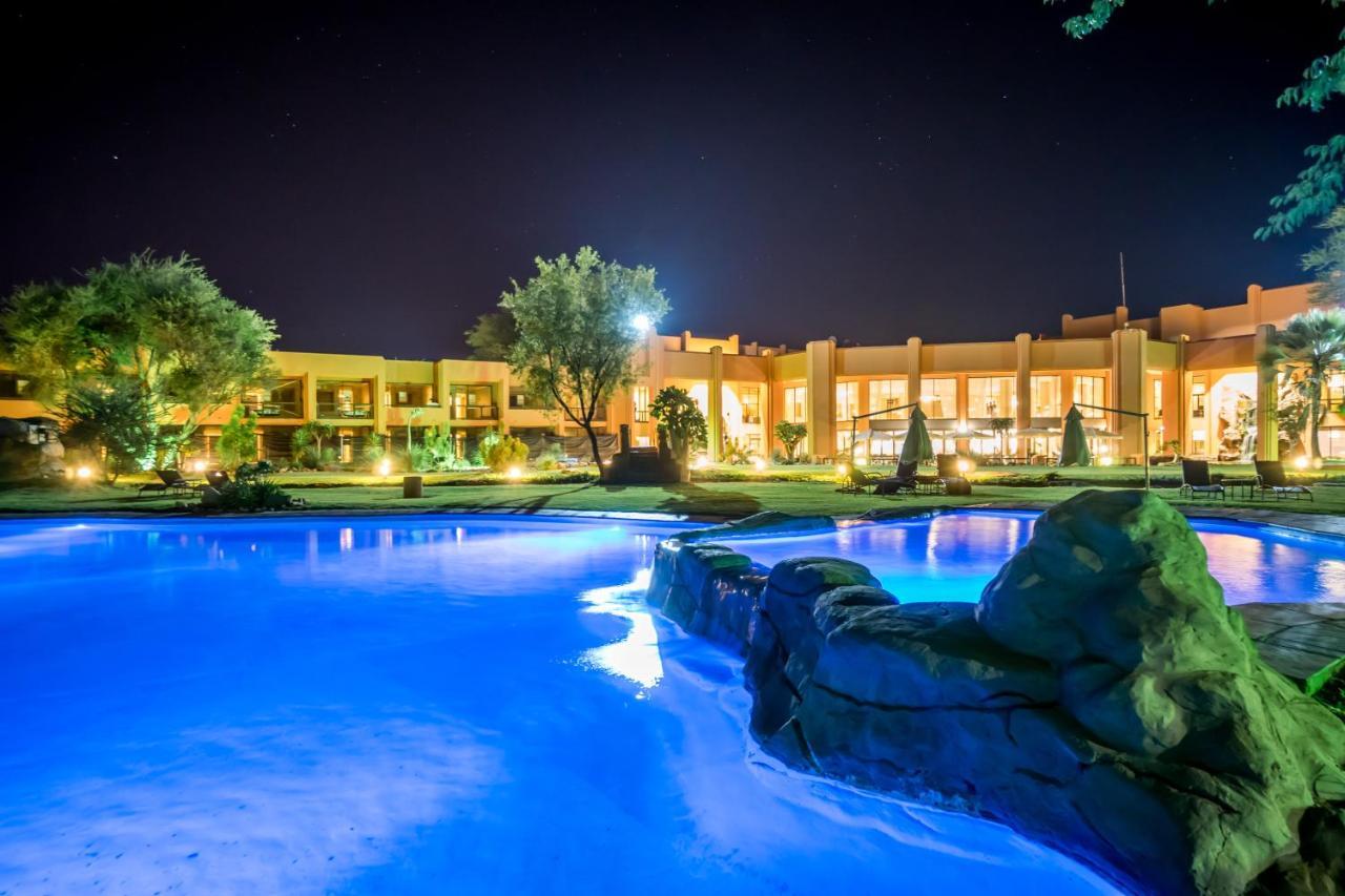 Windhoek Country Club Resort Exterior photo