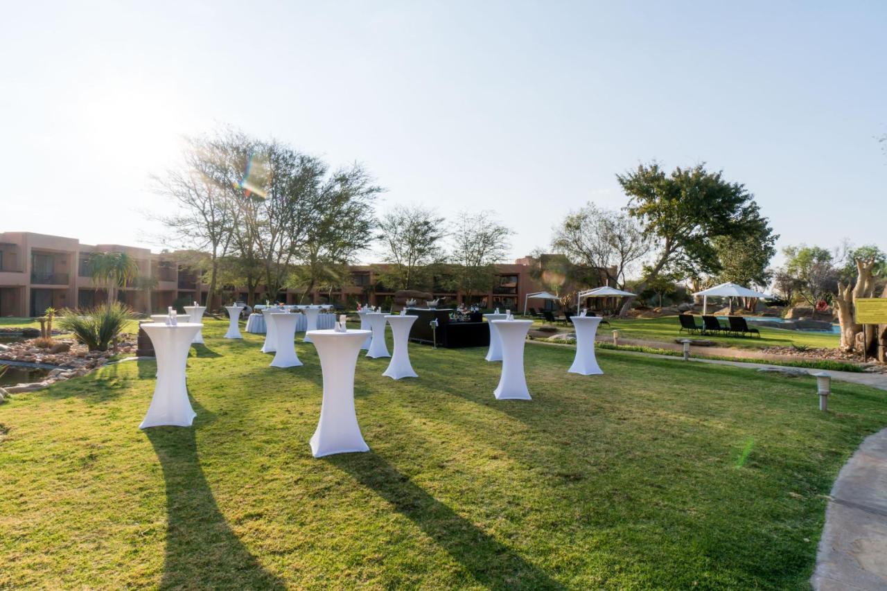 Windhoek Country Club Resort Exterior photo